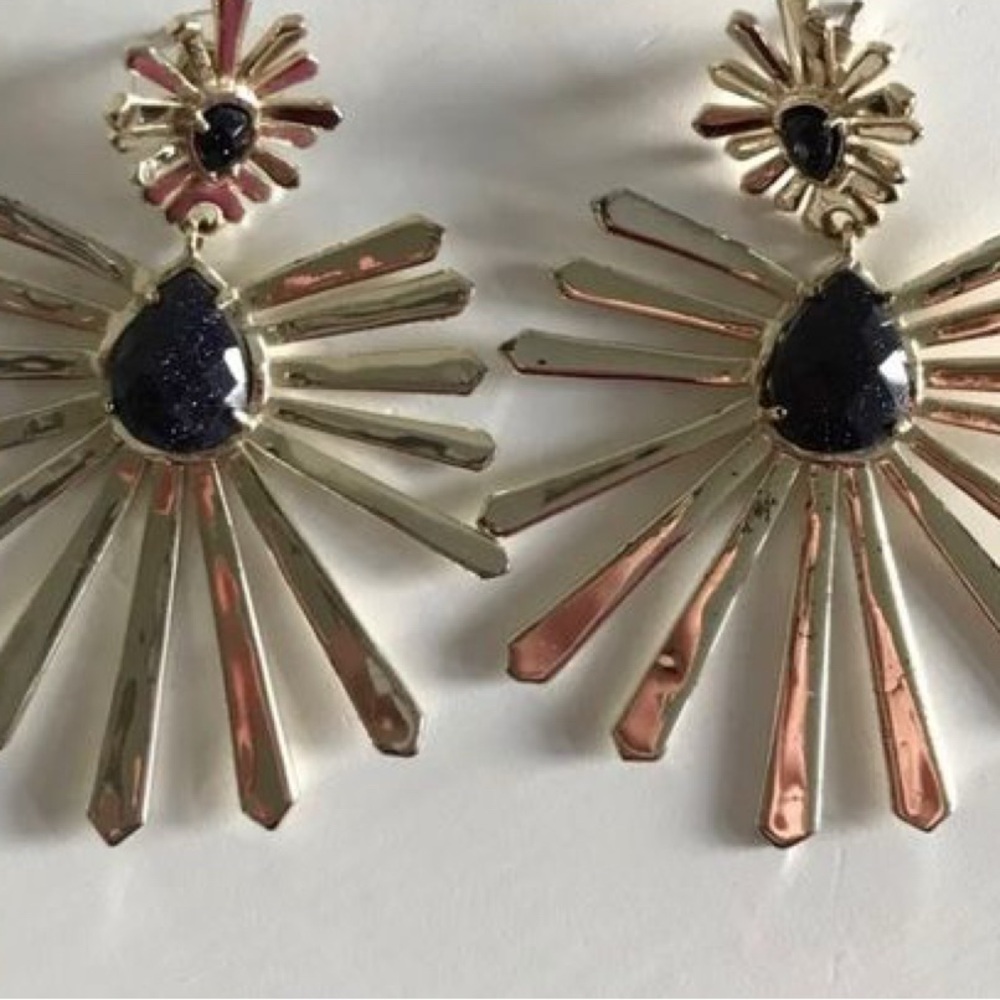 Starla Kendra Scott Earrings (One missing post)